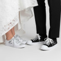 Pachet de teniși de nuntă pictați manual – Just Married